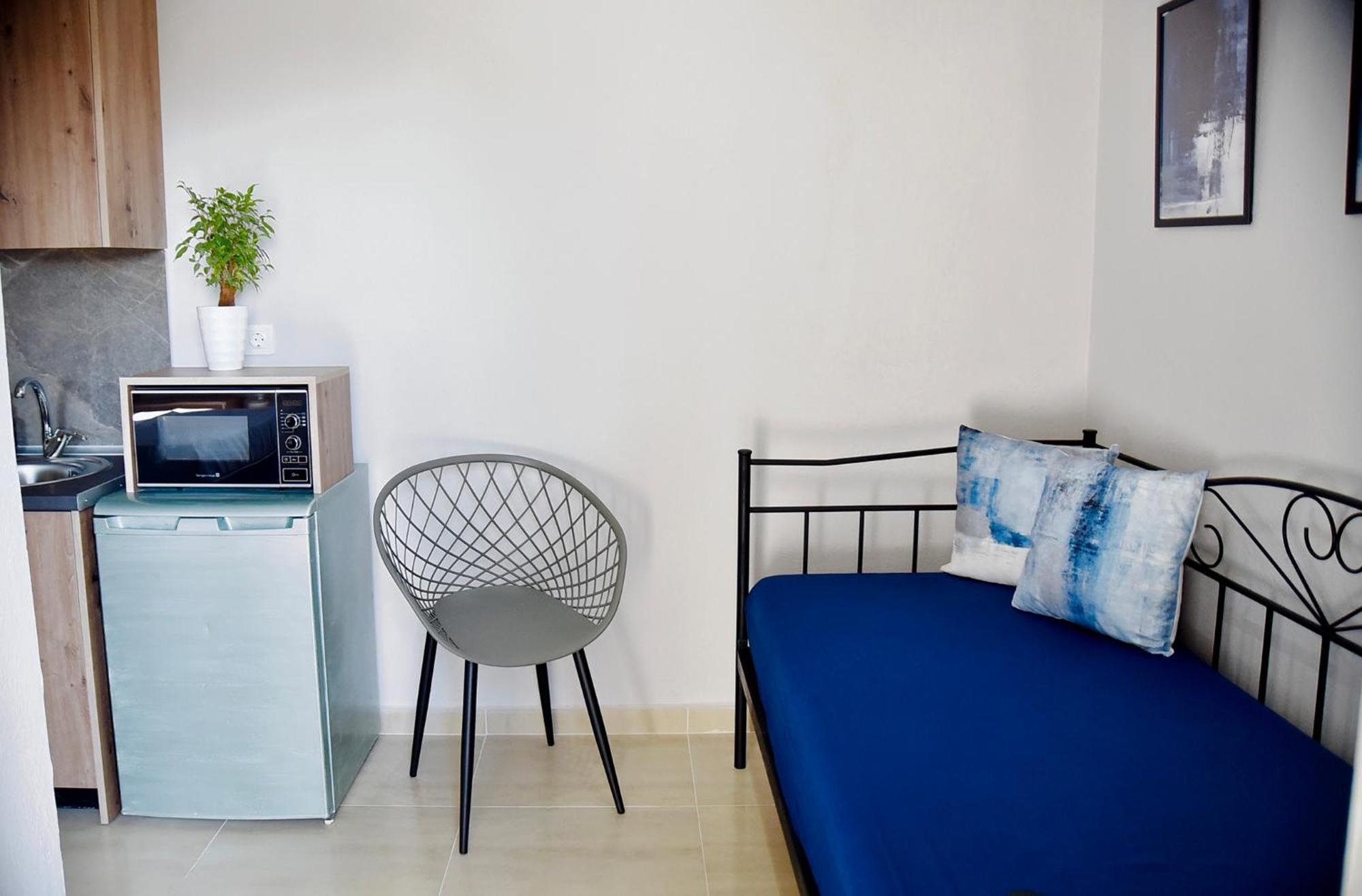 Room Nine 9 Beachfront Apartments Nea Kallikrateia Exteriör bild