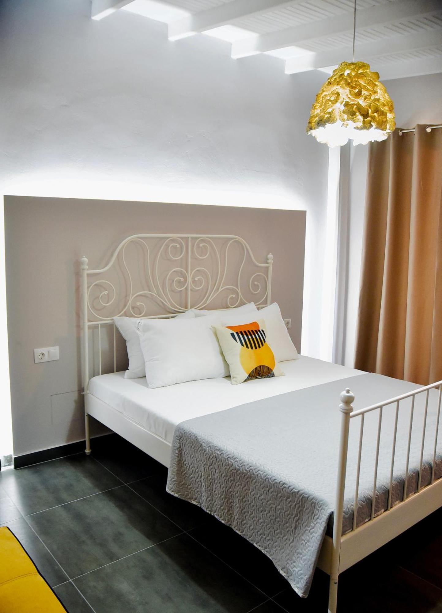 Room Nine 9 Beachfront Apartments Nea Kallikrateia Exteriör bild
