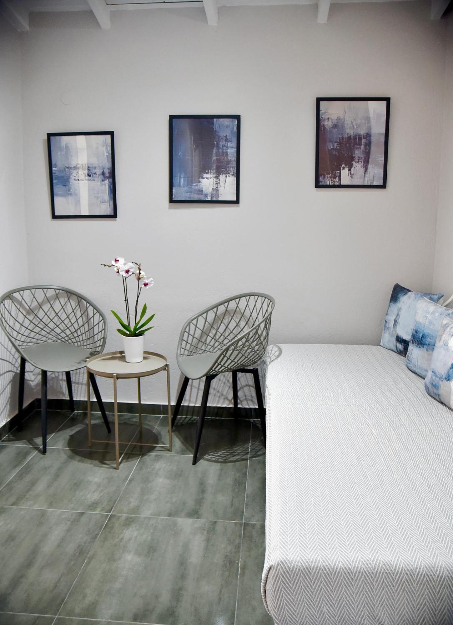 Room Nine 9 Beachfront Apartments Nea Kallikrateia Exteriör bild